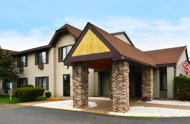 Magnuson Hotel Country Inn