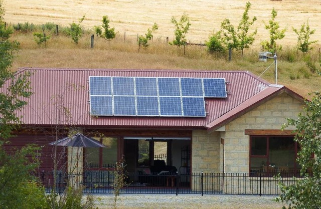 Mahana Farm Cottage
