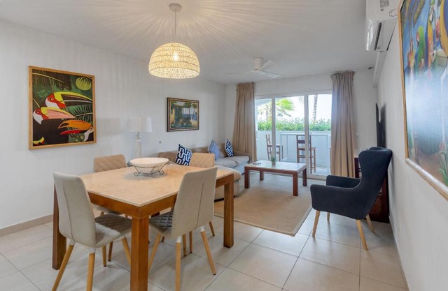 Maho Beach House - Spacious 1 Bedroom Suite