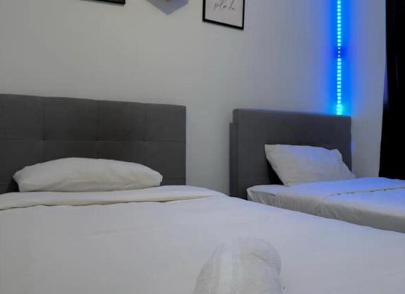 Mahzan Room 2