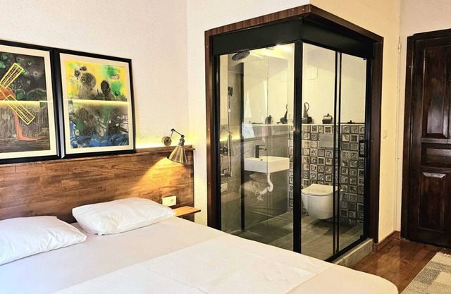 Mahzen Otel