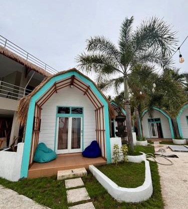 MAI LAKU Cottage