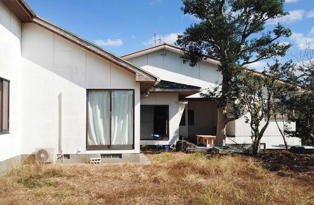 Main building 3LDK Accommodates up to 10 peopleBathroom and toilet included / Kushima Miyazaki