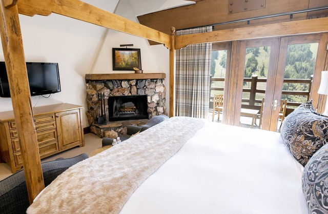 Main Lodge Luxury King Room With Hot Tub Hotel Room by Redawning
