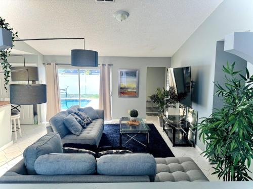 Main Villa 15 mins from Theme Parks & MCO