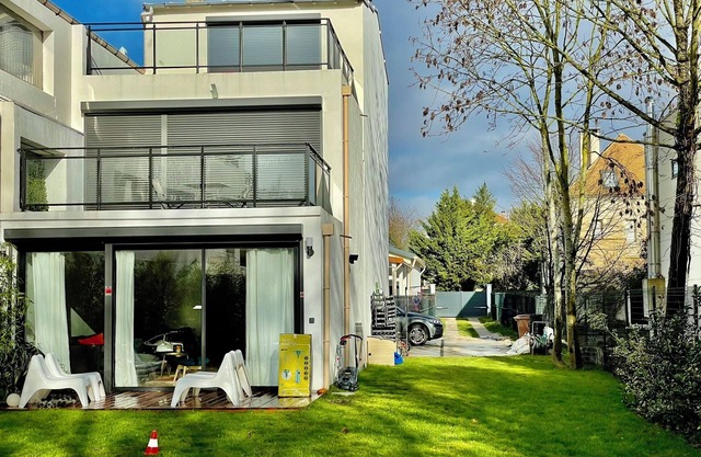 Maison 165m² à Saint-cloud Avec Grand Jardin de 500m². Idéal Pour les Familles !