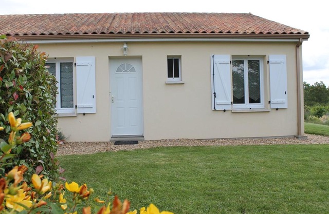 Maison avec Jardin proche Thermes comprenant Lave-linge et Lave-vaisselle - FR-1-541-47