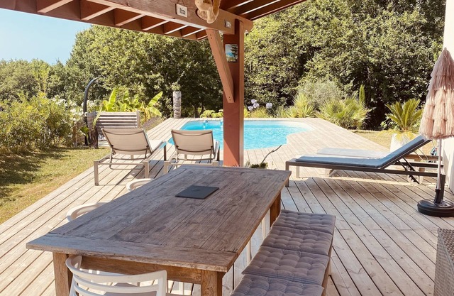 Maison Avec Piscine au Calme Proche des Plages