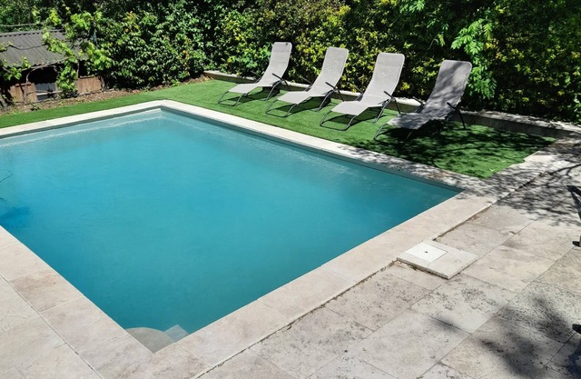 Maison Avec Piscine au Calme
