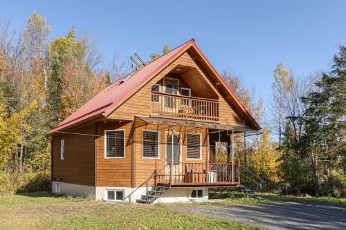 Maison-chalet sur domaine privée à l'orée de la forêt