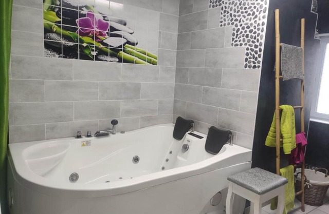Maison chez l'habitant avec jacuzzi