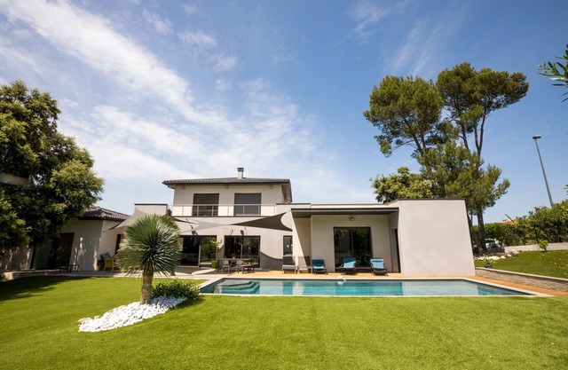 Maison Contemporaine Piscine Spa à 15 mn Montpellier, 25mn Mer et Gorges Hérault