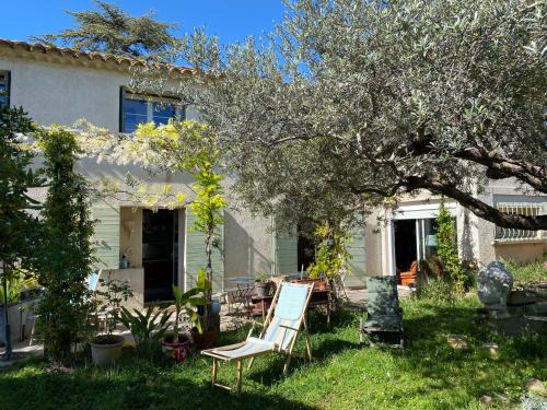 Maison cosy avec jardin et vue sur l'étang - Saint Chamas