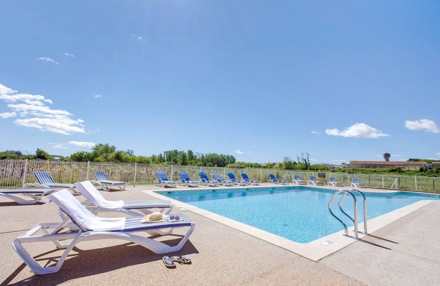 Maison Cozy + Piscine Extérieure Chauffée | A 300m du centre ville