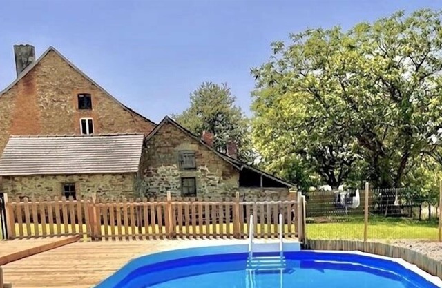 Maison CouCou III - with heated fenced pool and flexible arrival days