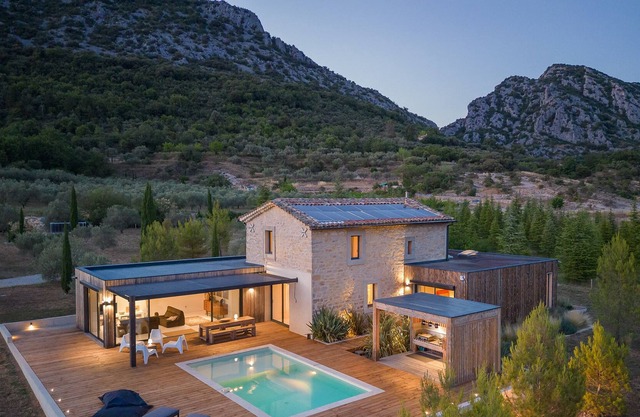 Maison D'architecte Avec Piscine Pied des Cévennes