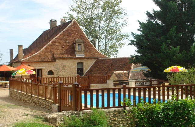 Maison de Caractère du 17° en Pierres Entièrement Rénové au Calme Pleine Nature