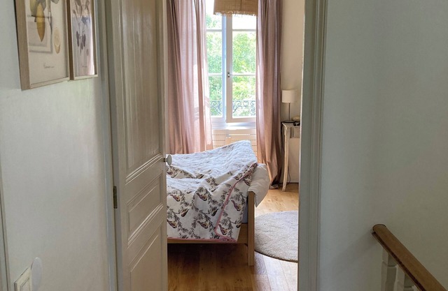 Maison de Campagne Avec Piscine Dans un Village de Charme à 1h de Paris en Train
