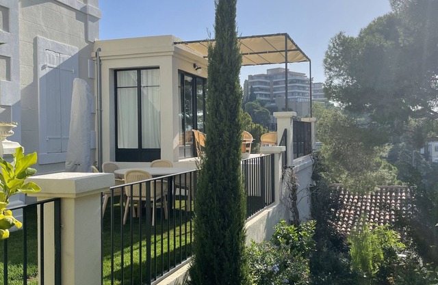 Maison de Charme vue mer Avec Piscine au Centre de Marseille