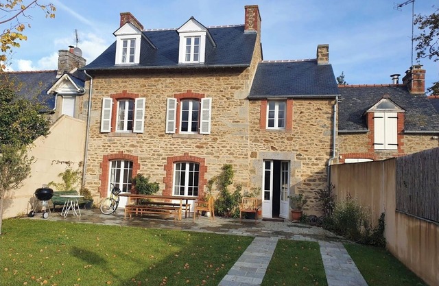 Maison de Pêcheur en Plein Cœur de Bourg