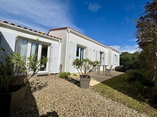 Maison de plain-pied à 250m de la plage, 5 couchages, terrasses et parking - FR-1-246A-71