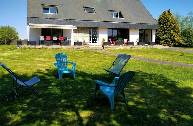 Maison de Vacances 10 Personnes : la Campagne à Vannes