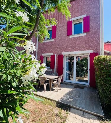 Maison de vacances avec piscines