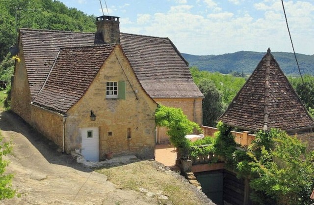 "Maison du Mage" in a quiet hamlet, 10mn from Sarlat