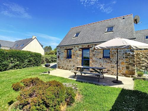 Maison en Pierres Proche Plage Goulien - Idéal Surf et Randonnée - FR-1-370-59