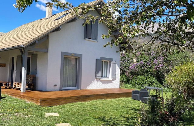 Maison Entière Avec Jardin Clos Proche lac de Serre-ponçon