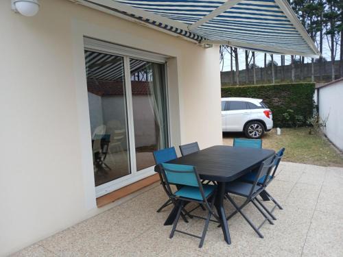 Maison familiale à Notre-Dame-de-Monts - 4 chambres, terrasse, plages proches, animaux bienvenus - FR-1-540-164