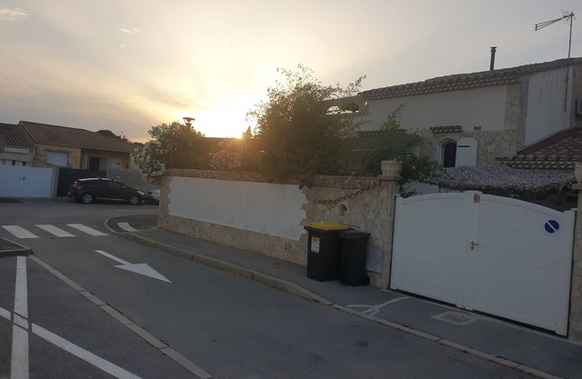 Maison Individuelle 3 Chambres 100 m2 Et Piscine Équipée Clime