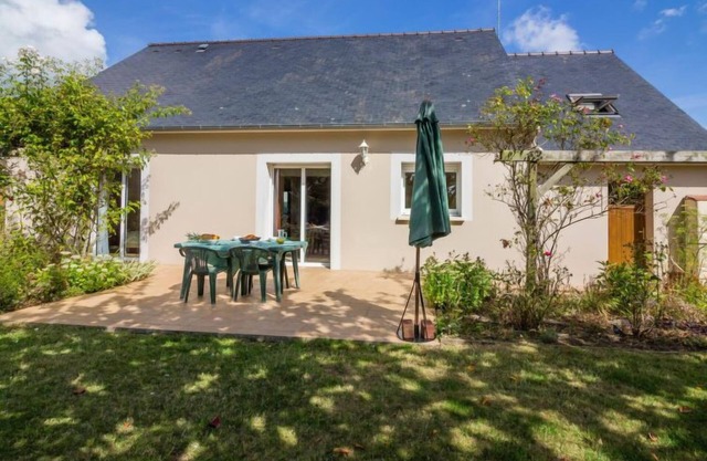 Maison Les Hortensias by Interhome