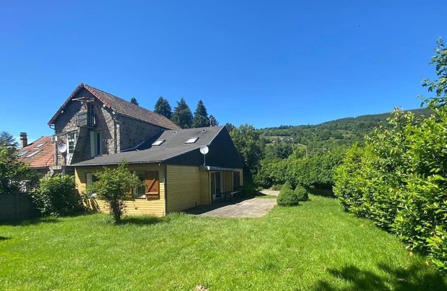Maison lumineuse et spacieuse avec terrain