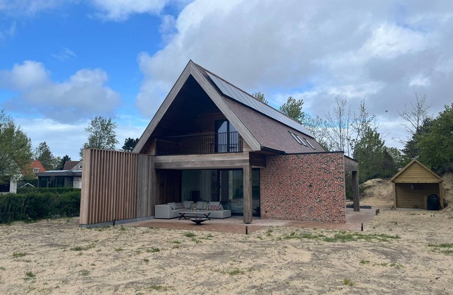 Maison Neuve, 15 min de la Plage de St-idesbald. 8 Personnes. Terrasse Couverte