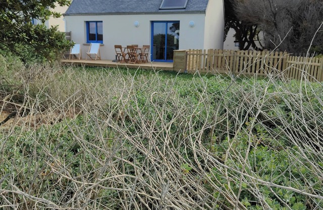 Maison Océan direct access to the sea from the garden
