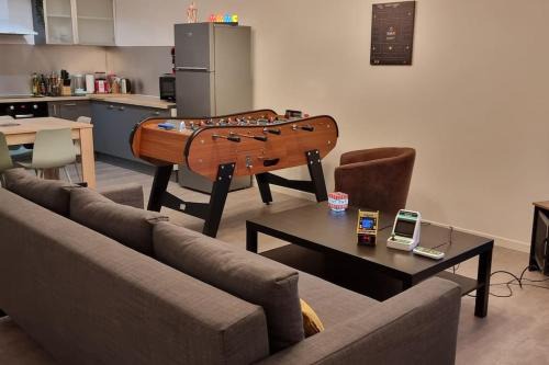 Maison " Pac-Man" climatisée - entre collègues, amis, famille - barbecue - Netflix - Prime - Baby foot 50cts