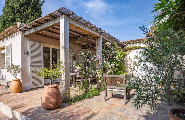 MAISON LA PERGOLA, PORQUEROLLES