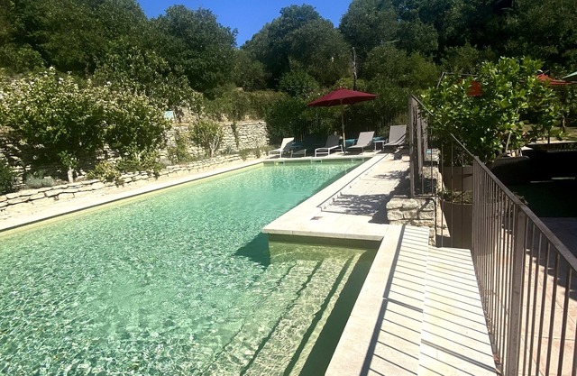 Maison Provençale Avec Grande Piscine à Goult en Plein Coeur du Luberon