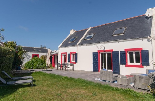 Maison rénovée avec jardin près de la plage et des commerces, déco soignée, animaux acceptés - FR-1-418-29