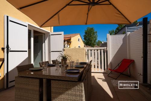 Maison rénovée et climatisée avec WIFI à 600m de la plage