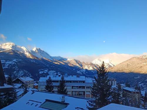 Maison Seguret 50mt from sky lifts