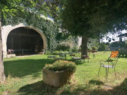Maison spacieuse avec jardin à Nages-et-Solorgues
