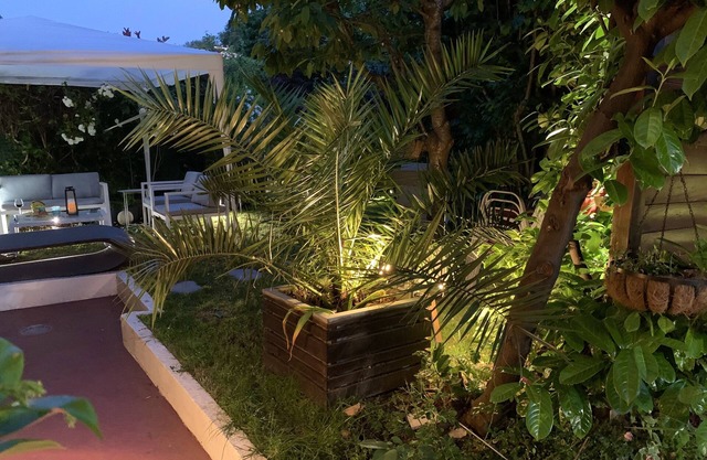 Maison Spacieuse à Sèvres de 200m2 Avec 3 Chambres, un Beau Jardin