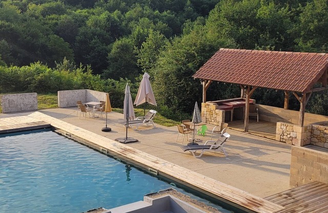 Maison Tiny Bwa - Estancia tranquila en una encantadora casa de piedra con piscina y naturaleza