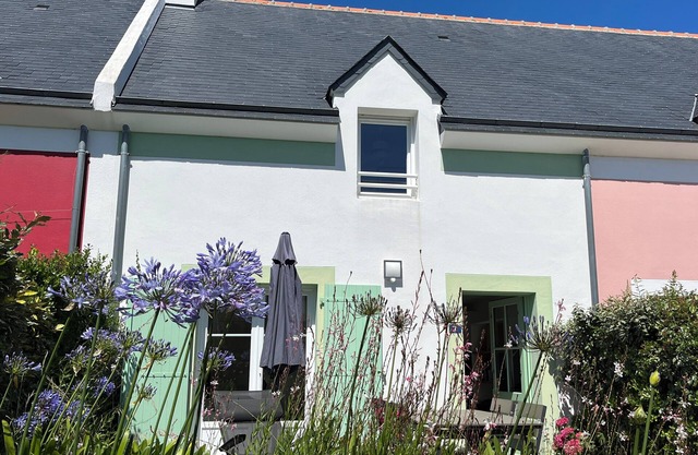 Maison T3 Avec Terrasse et Jardinets au sud et au Nord