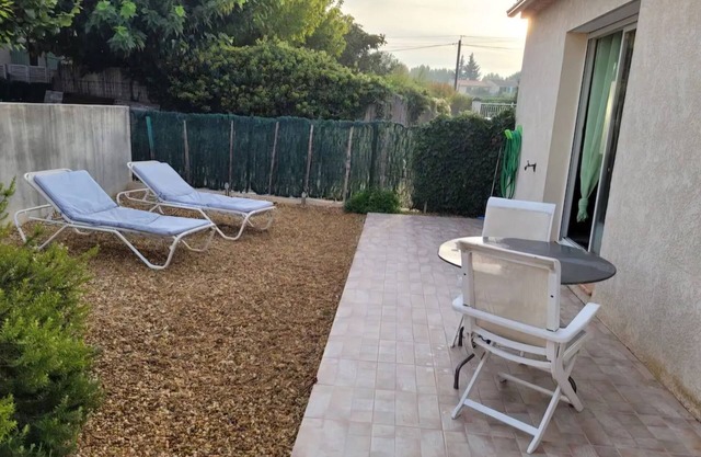 Maisonette Moderne au Coeur de la Provence. T2 65 m2 -eyragues