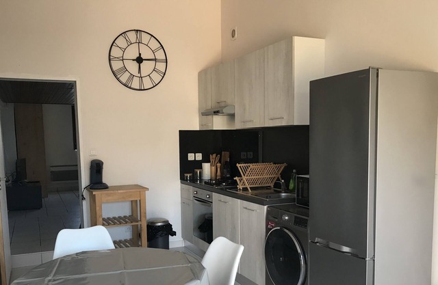Maisonette with terrace near tram