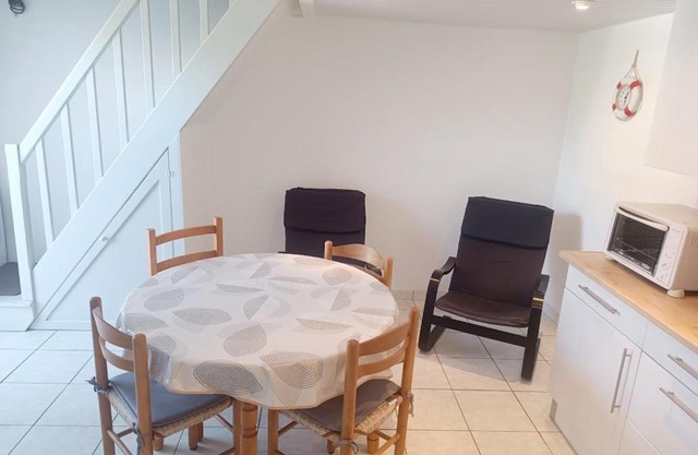 Maisonnette Avec Terrasse et Parking Privé à Dolus-d'Oléron - FR-1-778-32