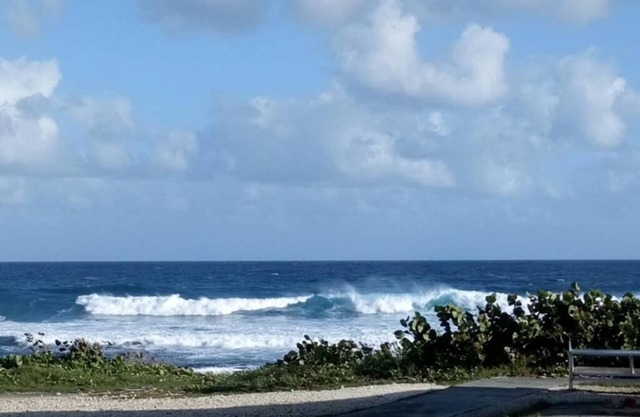 Maisonette + garden with panoramic sea view ideal location